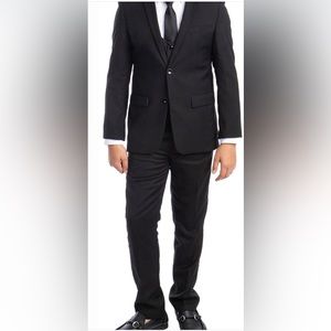 Perry Ellis “Noah” Charcoal Suit( 5-Piece Set) toddler boys size 4T